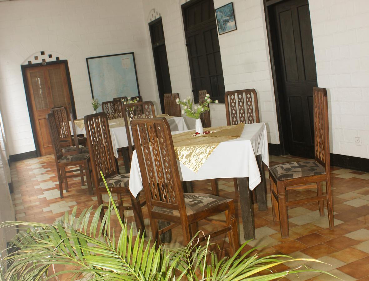 Ratnapura Rest House Hotel Zewnętrze zdjęcie