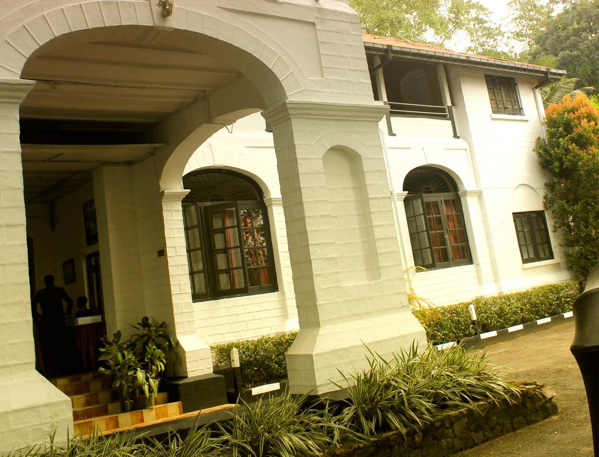 Ratnapura Rest House Hotel Zewnętrze zdjęcie