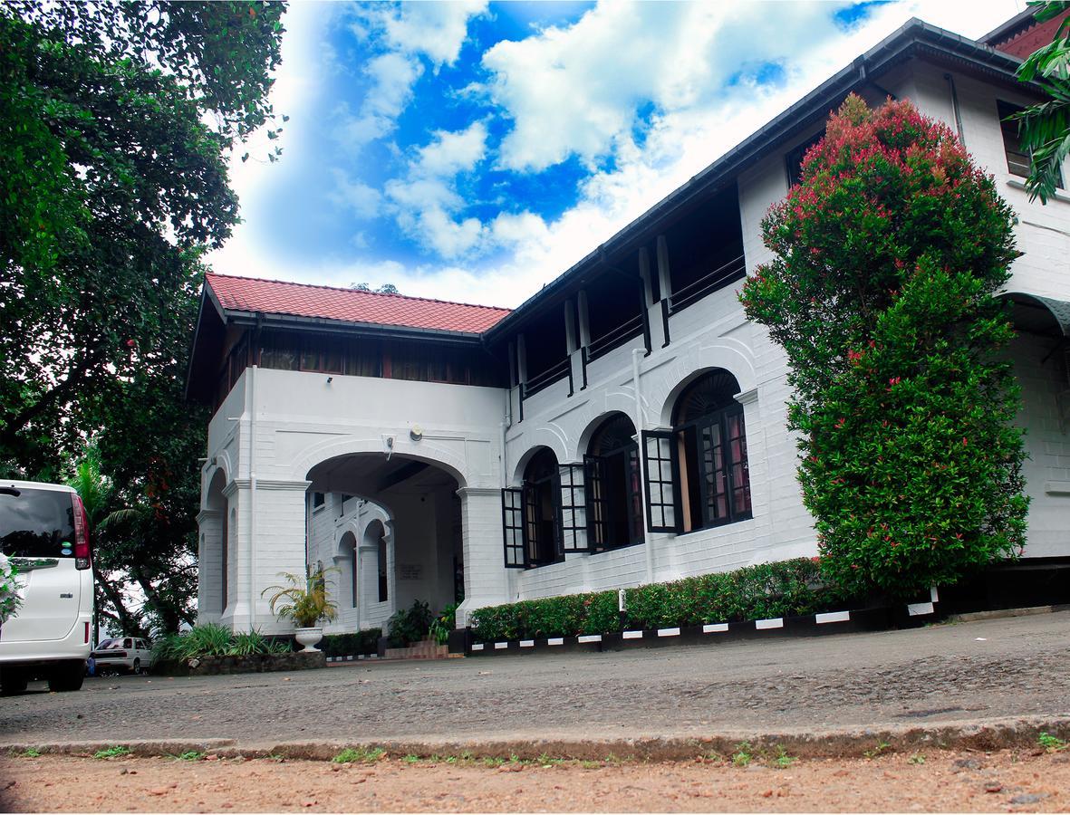 Ratnapura Rest House Hotel Zewnętrze zdjęcie